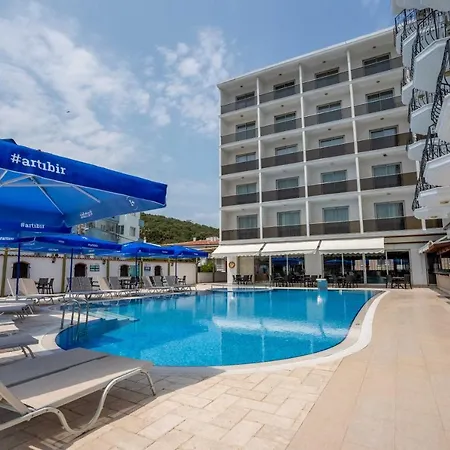 Hotell Ergin 2*