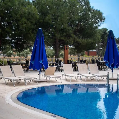 Hotell Ergin 2*